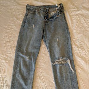 Distressed Levi's Wedgie Icon Jeans